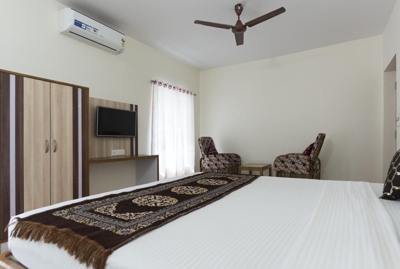 Hotel M J Residency Puri Exterior photo