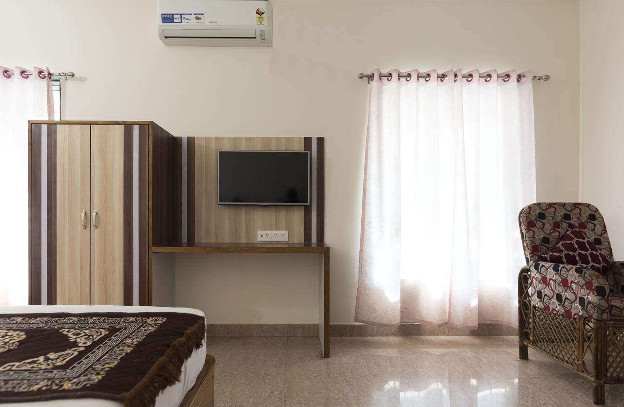 Hotel M J Residency Puri Exterior photo