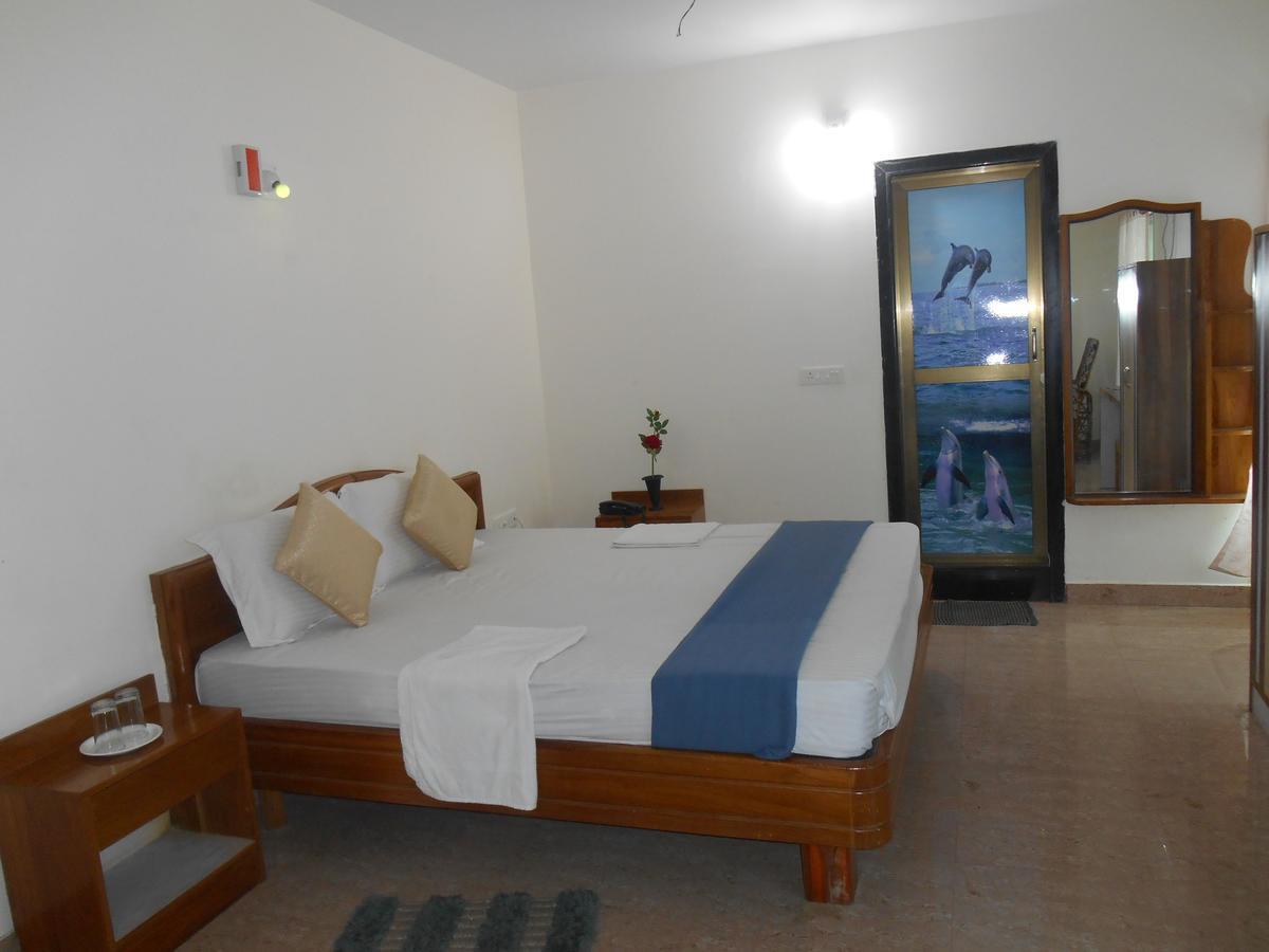 Hotel M J Residency Puri Exterior photo